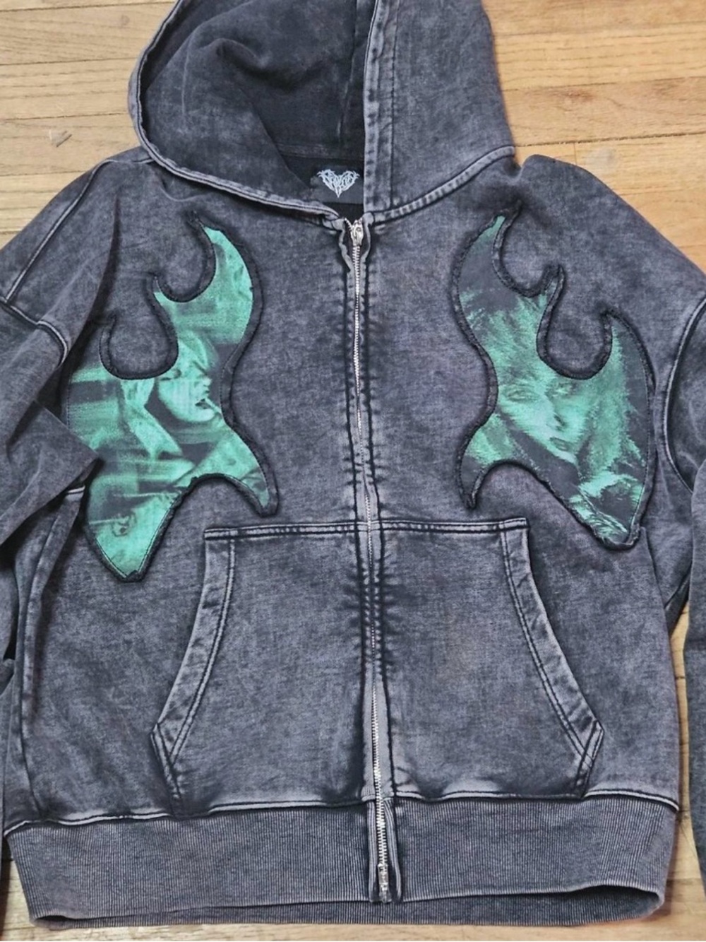 Pholoh “Neon Love” Zip Up